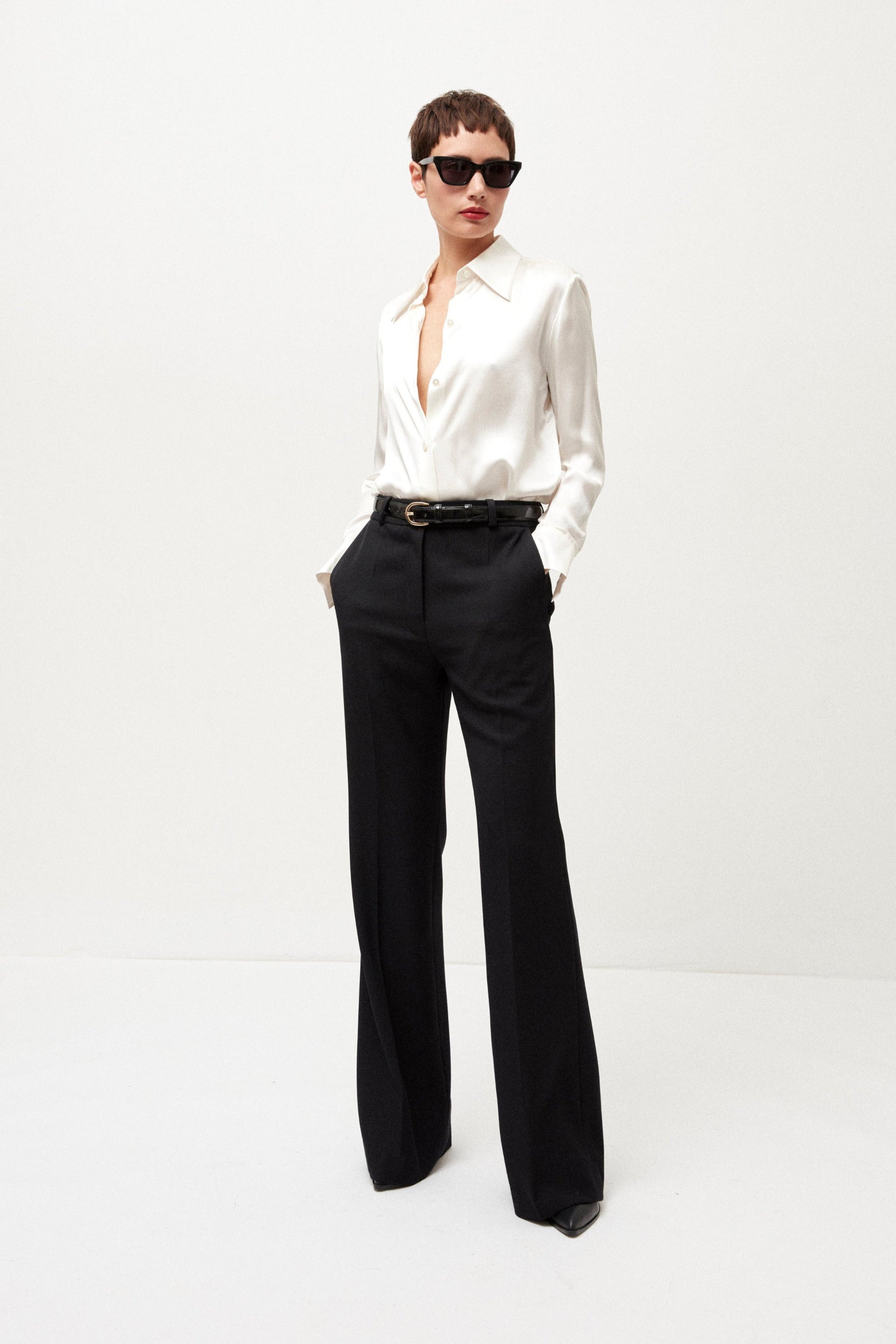 Amalia Trousers in Wool Gabardine Black - ELENA NANCU
Amalia Hose in Wollgabardine Schwarz - ELENA NANCU