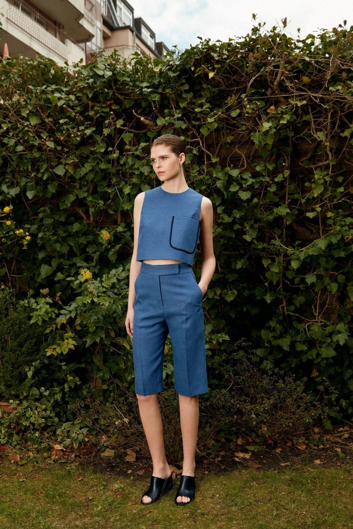 Amy Blouse in Linen Light Blue - ELENA NANCU
Amy Bluse in Leinen Hellblau - ELENA NANCU