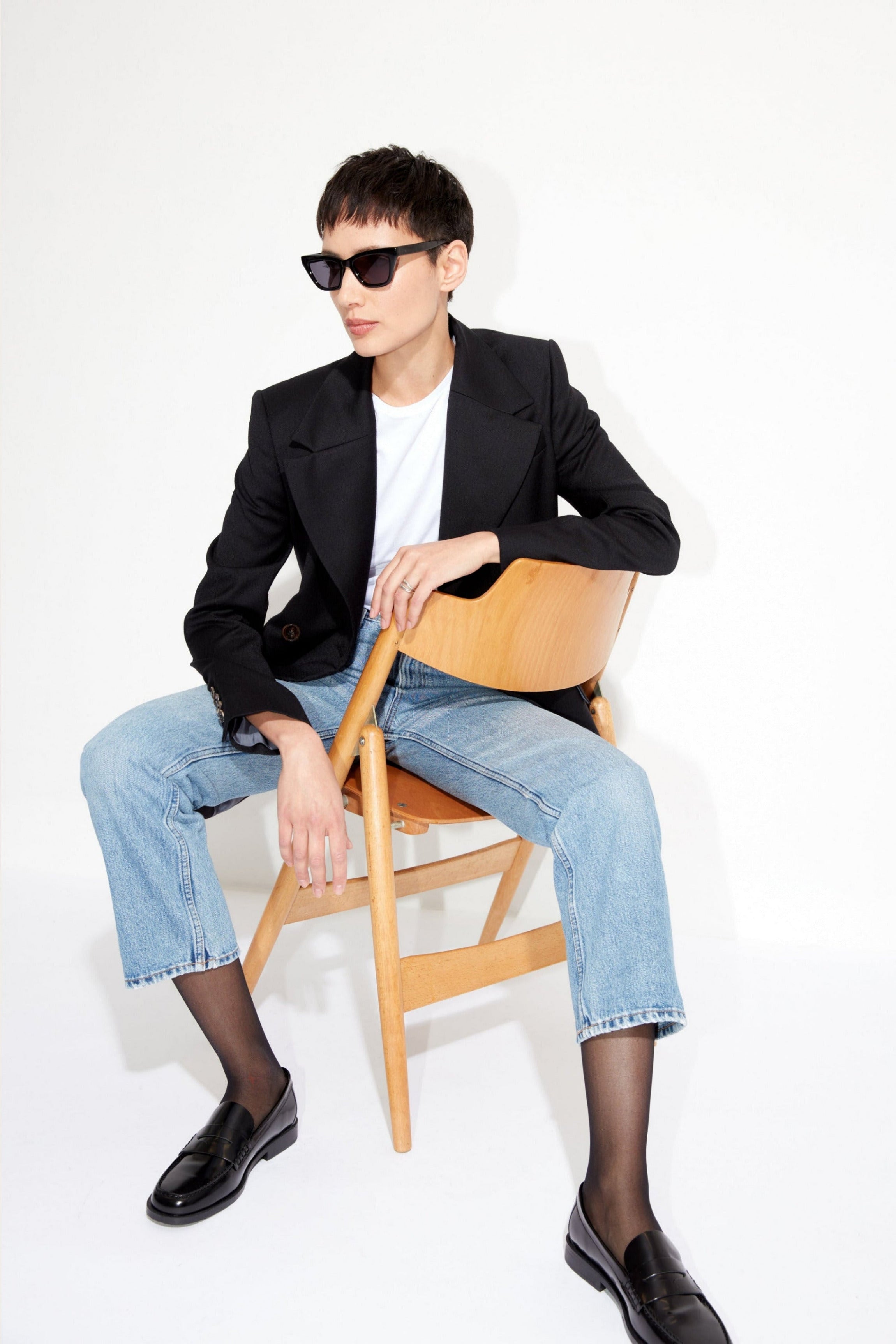 Bella Blazer in Virgin Wool Black - ELENA NANCU
Bella Blazer in Schurwolle Schwarz - ELENA NANCU