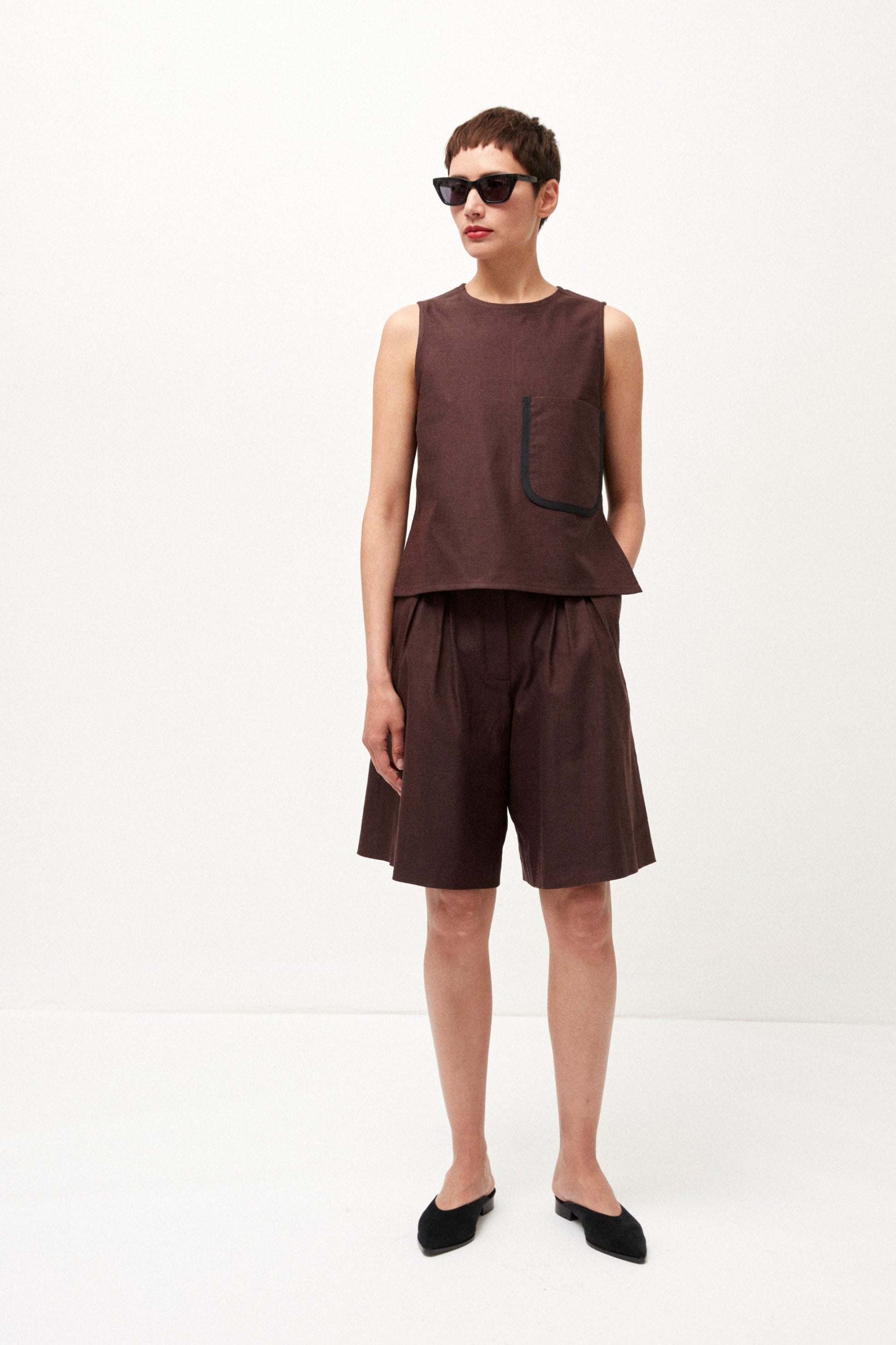 Elena Blouse in Linen Stretch Mocha -ELENA NANCU
Elena Bluse in Leinen Stretch Mokka - ELENA NANCU