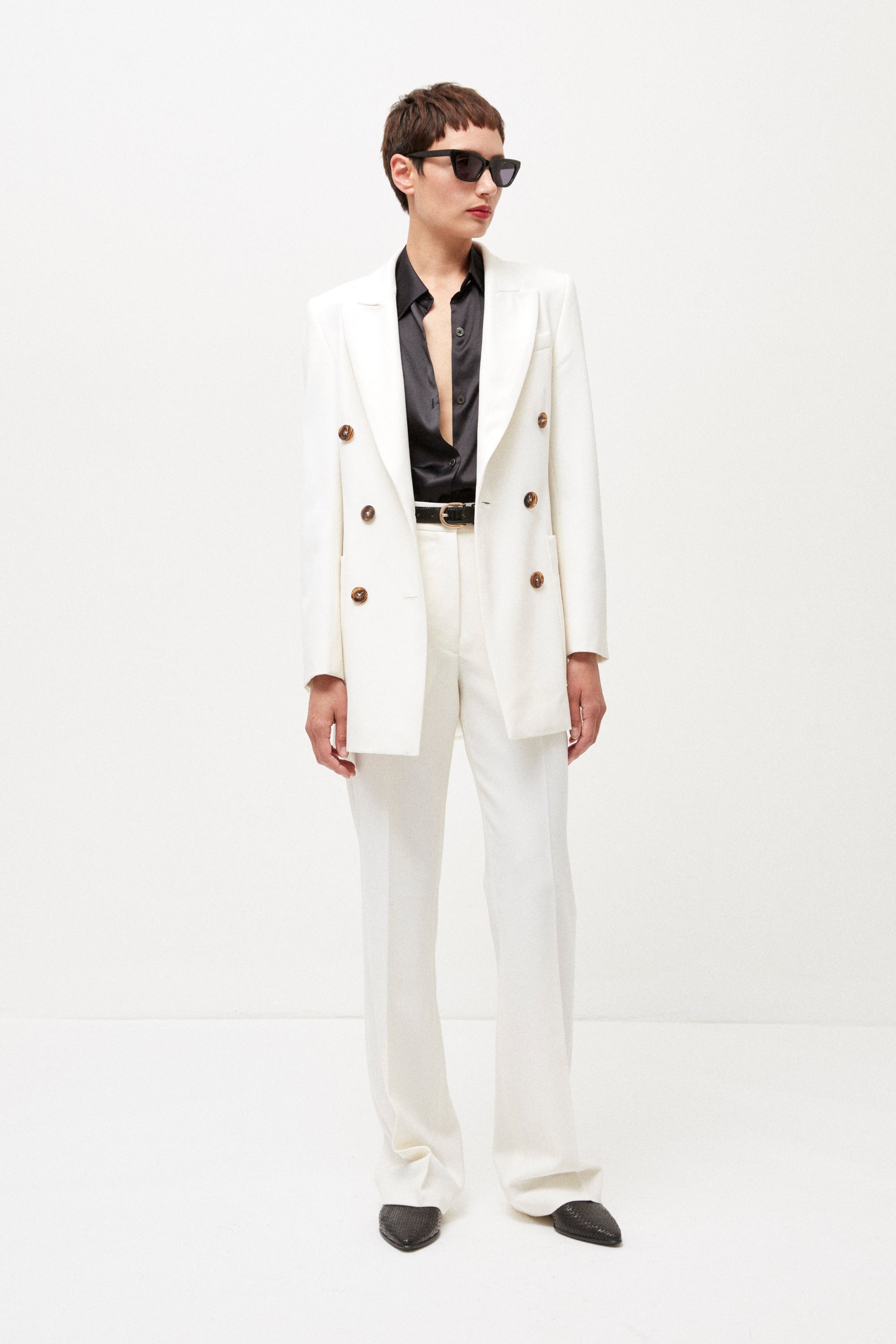Ines Blazer in Wool Gabardine Off White - ELENA NANCU
Ines Blazer in Wollgabardine Off White - ELENA NANCU